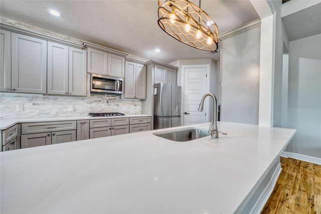 13510 Fallbrook Circle, Mont Belvieu, TX 77535