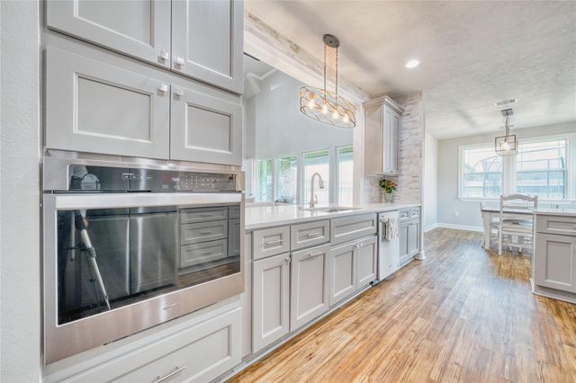 13510 Fallbrook Circle, Mont Belvieu, TX 77535