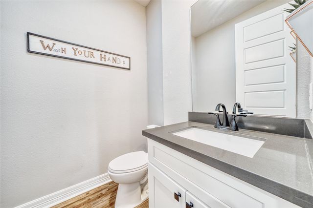 13510 Fallbrook Circle, Mont Belvieu, TX 77535