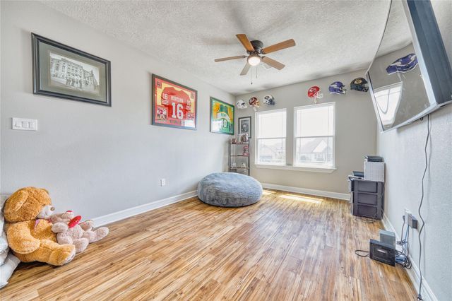 13510 Fallbrook Circle, Mont Belvieu, TX 77535