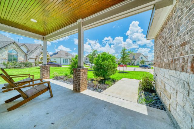 13510 Fallbrook Circle, Mont Belvieu, TX 77535