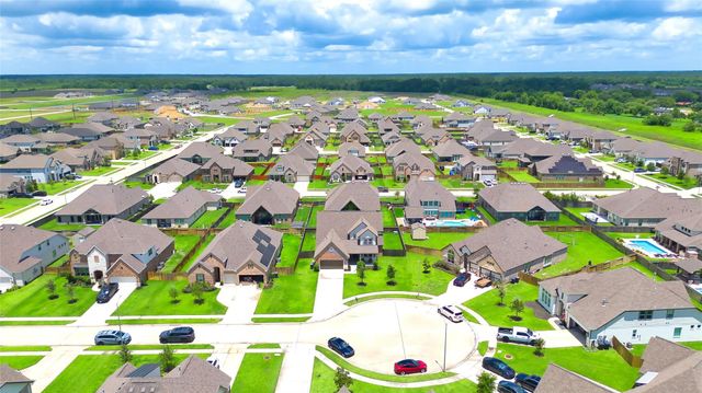13510 Fallbrook Circle, Mont Belvieu, TX 77535