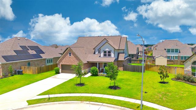 13510 Fallbrook Circle, Mont Belvieu, TX 77535