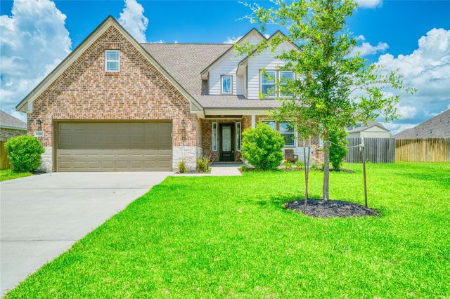 13510 Fallbrook Circle, Mont Belvieu, TX 77535
