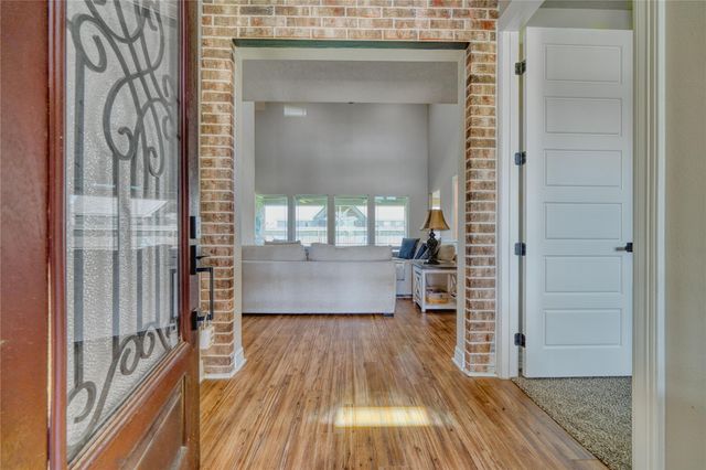 13510 Fallbrook Circle, Mont Belvieu, TX 77535