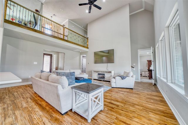13510 Fallbrook Circle, Mont Belvieu, TX 77535