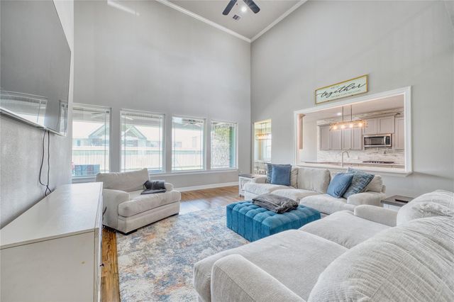 13510 Fallbrook Circle, Mont Belvieu, TX 77535