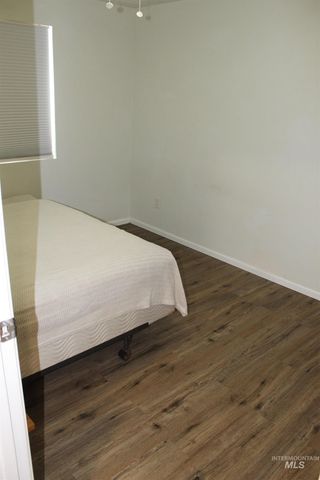 1327 SW 12th St, Ontario, OR 97914
