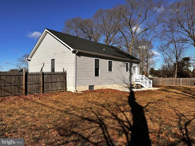 102 PINE ST, Crumpton, MD 21628