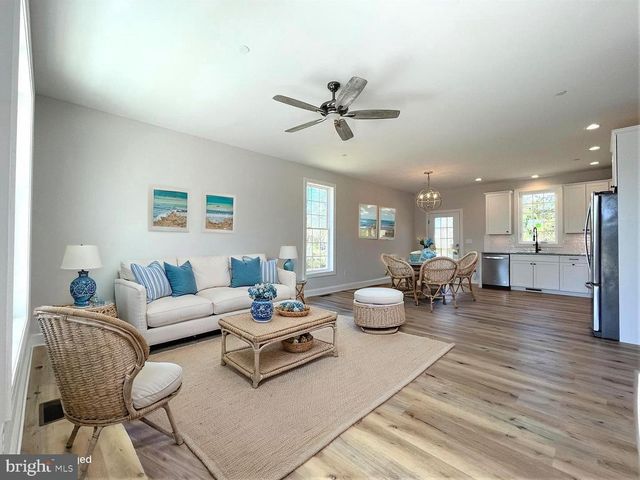 102 PINE ST, Crumpton, MD 21628