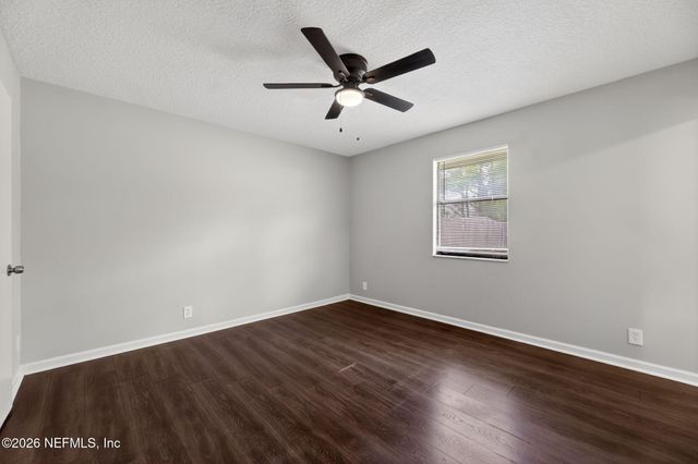 3916 HUNTERS LAKE Circle W, Jacksonville, FL 32210