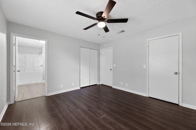 3916 HUNTERS LAKE Circle W, Jacksonville, FL 32210