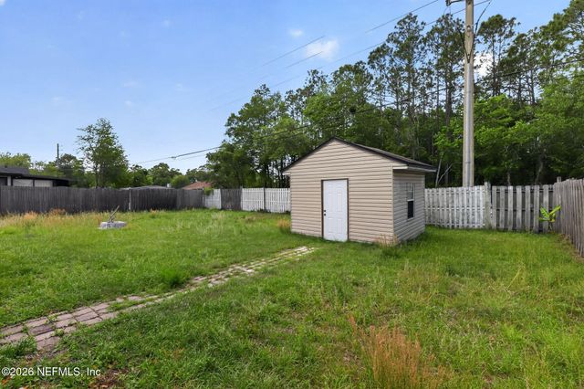 3916 HUNTERS LAKE Circle W, Jacksonville, FL 32210