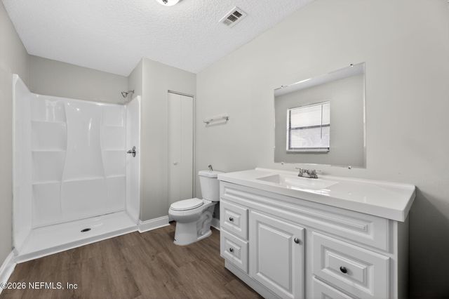 3916 HUNTERS LAKE Circle W, Jacksonville, FL 32210