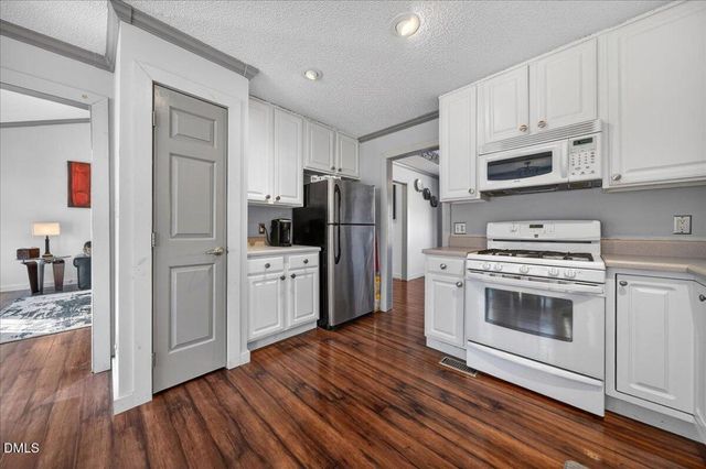 105 Hinton Court, Clayton, NC 27527