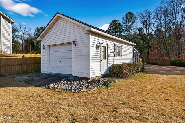 105 Hinton Court, Clayton, NC 27527