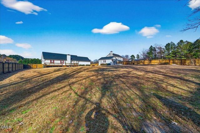 105 Hinton Court, Clayton, NC 27527