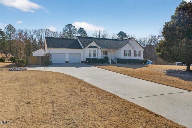 105 Hinton Court, Clayton, NC 27527