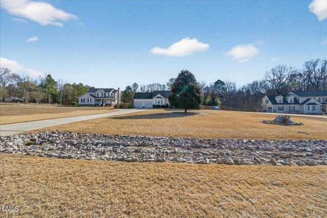 105 Hinton Court, Clayton, NC 27527