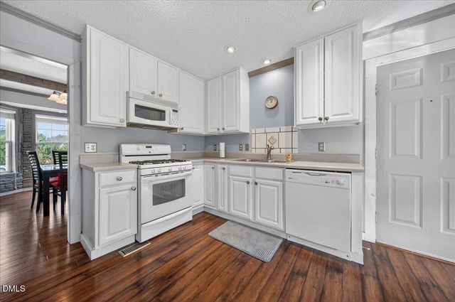 105 Hinton Court, Clayton, NC 27527