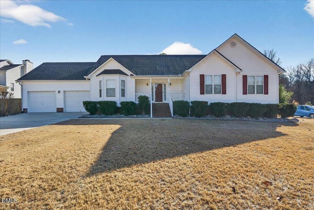 105 Hinton Court, Clayton, NC 27527