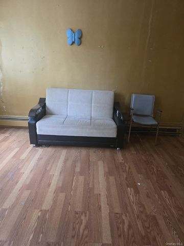 4014 Greenpoint Avenue, Sunnyside, NY 11104
