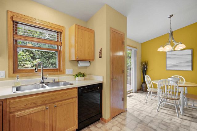 6449 TONKINESE Trail, Madison, WI 53719