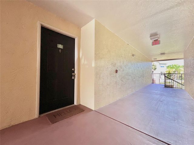 1930 SUMMER CLUB DRIVE 202, Oviedo, FL 32765