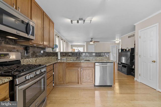 8057 MAYER AVE, Pasadena, MD 21122