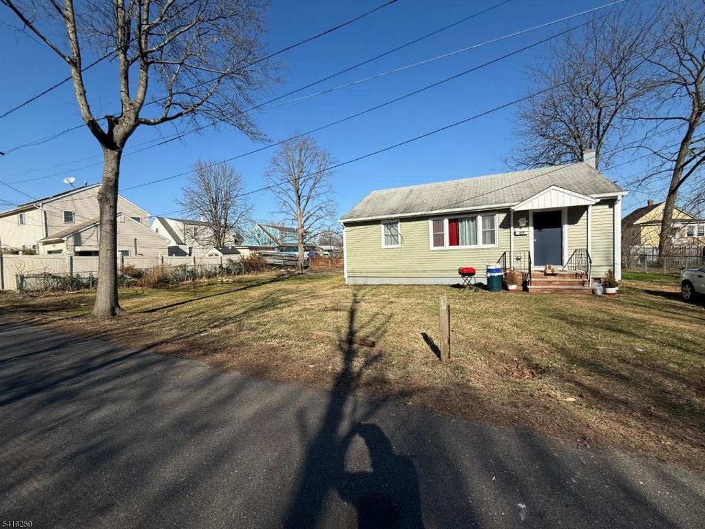 217 S 20Th Ave, Manville Boro, NJ 08835