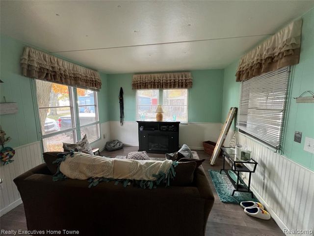 5767 Main Street, Lexington, MI 48450