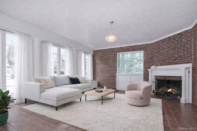 4610 Boston Post Road, Pelham, NY 10803