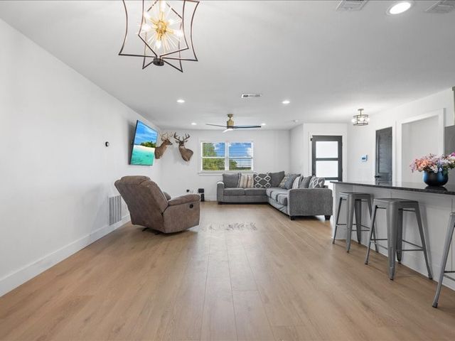 3901 Fm 1395, Wills Point, TX 75169