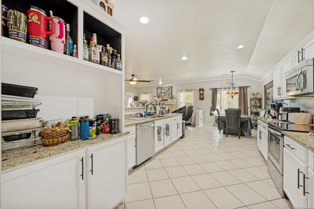 137 Hidden Cave, Cibolo, TX 78108