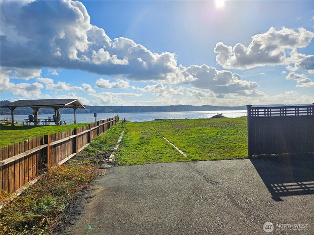 150 NE Dulalip Landing, Belfair, WA 98528