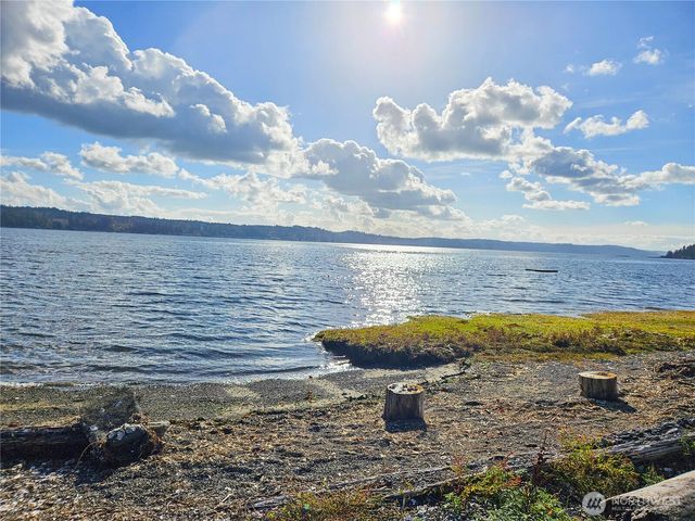 150 NE Dulalip Landing, Belfair, WA 98528