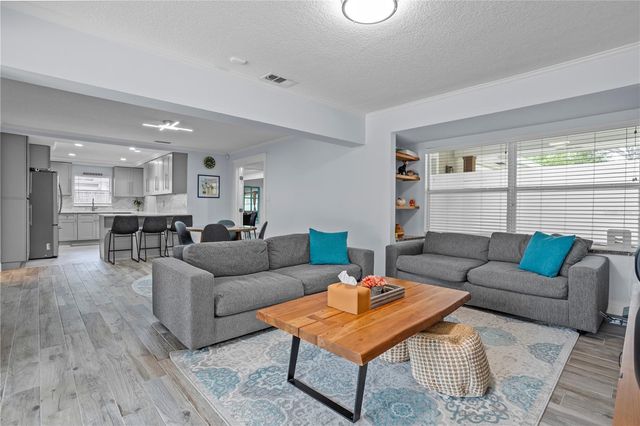 2130 DELORAINE TRAIL, Maitland, FL 32751