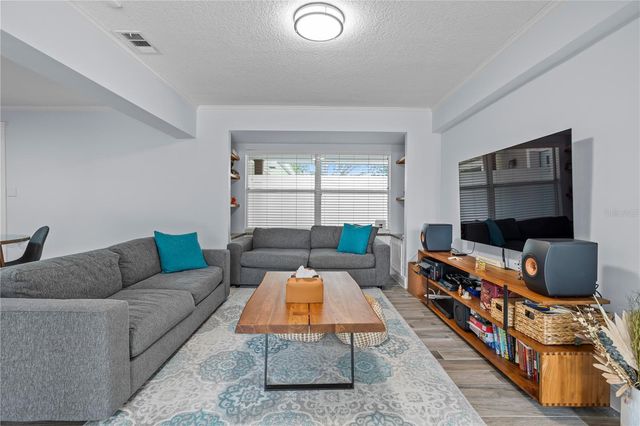 2130 DELORAINE TRAIL, Maitland, FL 32751