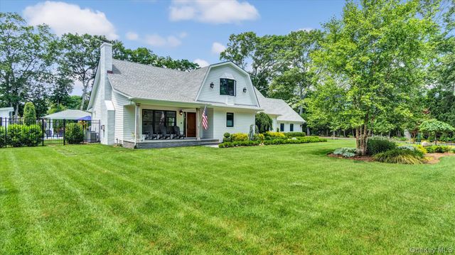 99 Beach Road, Westhampton Beach, NY 11978