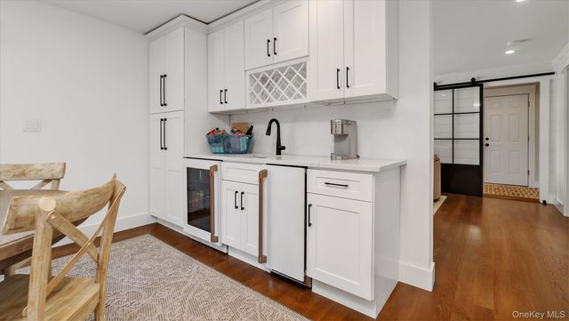 99 Beach Road, Westhampton Beach, NY 11978