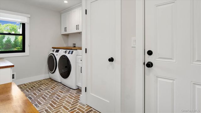 99 Beach Road, Westhampton Beach, NY 11978