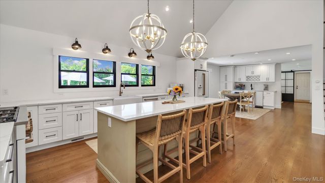 99 Beach Road, Westhampton Beach, NY 11978