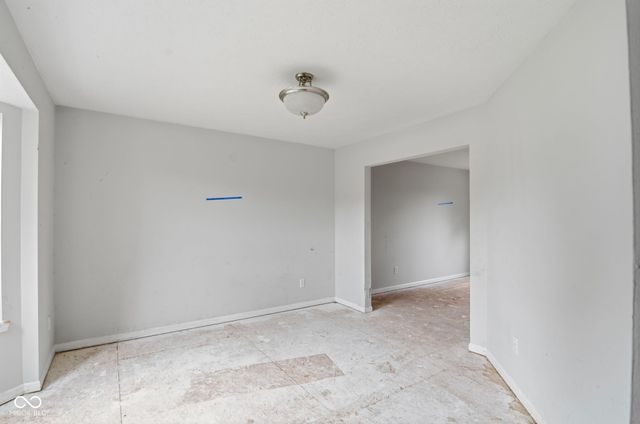 902 Hearthside Court, Brownsburg, IN 46112