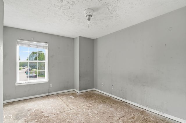 902 Hearthside Court, Brownsburg, IN 46112