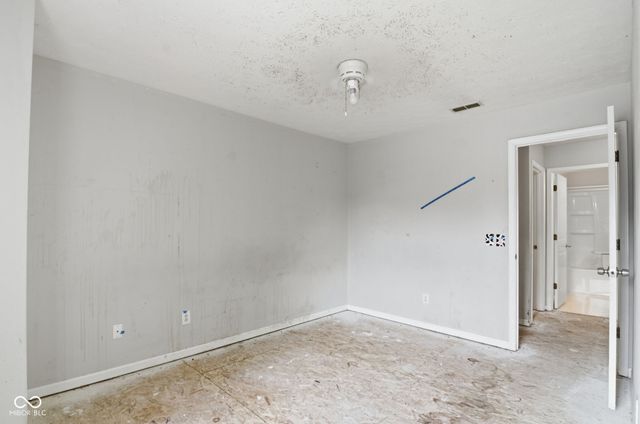902 Hearthside Court, Brownsburg, IN 46112