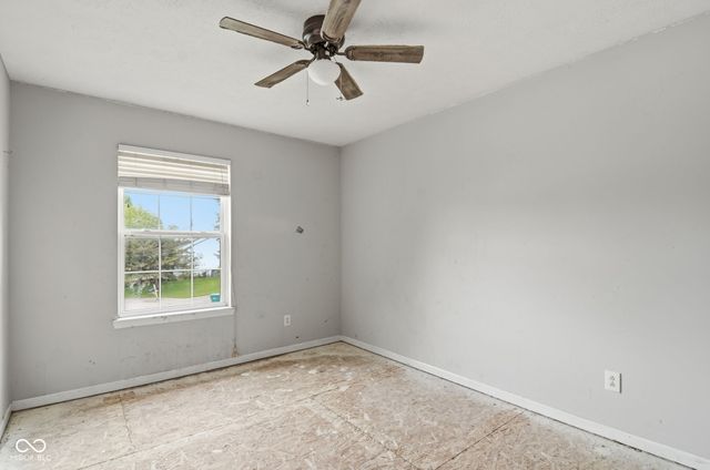 902 Hearthside Court, Brownsburg, IN 46112