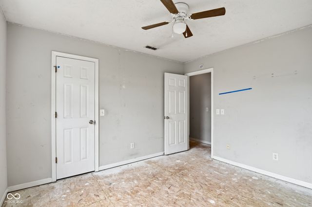 902 Hearthside Court, Brownsburg, IN 46112