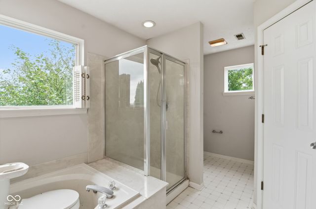 902 Hearthside Court, Brownsburg, IN 46112