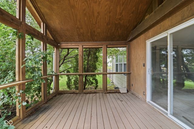 902 Hearthside Court, Brownsburg, IN 46112