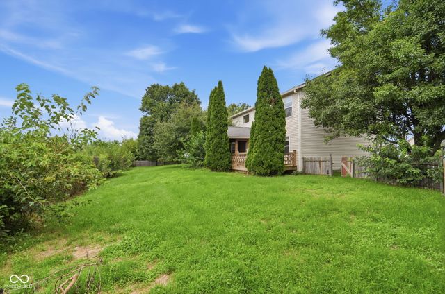 902 Hearthside Court, Brownsburg, IN 46112